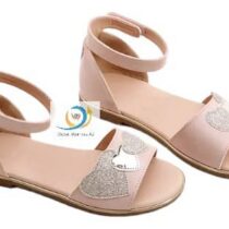 Semelle extérieure 100% AUTRE MATERIAU, DOUBLURE ET SEMELLE DE PROPRETE 100% AUTRE MATERIAU, Dessus chaussures 100% AUTRE MATERIAU
Pointure : 22 au 34