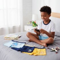 Lot de 3 boxer enfant coton, confortables et colorés, avec motifs lion et dinosaure, parfaits pour garçons actifs à l’école ou à la maison.

❀ Lot de 3 sous-vêtements garçon en coton doux, extensible et respirant
❀ Couleurs vives : jaune, bleu marine, bleu clair, blanc, orange et vert, motifs amusants
❀ Idéal usage quotidien, motifs dessins animés lion , Spiderman et dinosaure