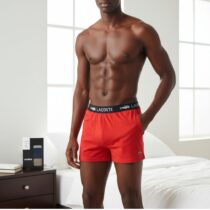Boxer homme Lacoste rouge XL en coton doux, élégant et ajusté, offre confort et maintien au quotidien. Idéal comme sous-vêtement ou cadeau masculin.

❀ Coupe boxer ajustée en coton et élasthanne pour un confort optimal
❀ Couleur bleu marine avec ceinture noire, logo Lacoste blanc
❀ Lot de 3 boxers, packaging élégant et pratique