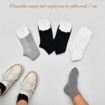 Chaussettes enfant 7 ans confortables en coton, coupe basse, idéales pour baskets et école, disponibles en noir, blanc, gris, lot résistant et discret. ❀ Taille : adaptées aux petits pieds de 7 ans ❀ Couleur : noir, blanc, gris ❀ Matière : coton doux, lavables et résistantes
❀ Couleur : NOIRE BLANC GRIS