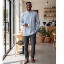 Chemise homme bleu clair en coton, col mao, coupe droite XL, élégante et confortable, idéale pour cérémonie ou usage quotidien, détails imprimés discrets. ❀ Taille XL, coupe droite confortable et adaptée à toutes les morphologies ❀ Couleur bleu clair avec touches imprimées blanches sur la patte de boutonnage et la poche ❀ Tissu coton léger, doux et respirant pour un confort optimal
❀ Couleur : Bleu clair