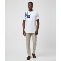 Chemise homme coton beige à col mao, manches courtes, motifs géométriques bleu marine, idéale pour un look élégant et décontracté en toute saison. ❀ Taille : Manches L, coupe droite confortable ❀ Couleur : Beige avec motifs bleu marine ❀ Tissu : Coton léger et respirant pour un confort optimal
❀ Couleur : Biege