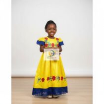 Robe cérémonie fille jaune 3 ans en bazin riche brodé, élégante et lumineuse, idéale pour mariage, fête ou occasion spéciale. Finition dentelle raffinée.
❀ Matière : tissu léger bazin riche, coton/polyester, finition artisanale
❀ Couleur : jaune