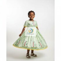 Robe cérémonie fille 3 ans vert clair en dentelle élégante, broderies bateaux, idéale mariage, anniversaire ou fête estivale pour petite fille.
❀ Style : robe élégante enfant mariage, parfaite occasions spéciales
❀ Couleur : vERT