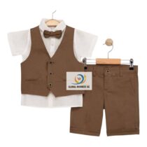Le costume élégant 4 pièces pour garçon comprend un gilet et un nœud papillon traditionnels, une chemise boutonnée à manches longues et un pantalon à taille élastique; le petit ornement sur la poitrine du gilet est un moyen parfait d'ajouter une touche de simplicité et de chic à votre look formel