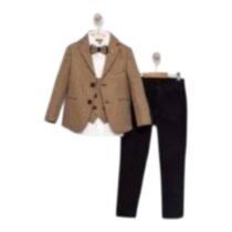 Matière du blazer: 70% polyester, 30% viscose.
Matériau des chemises: 100% coton.
Les costumes pour garçons sont en polyester et en viscose, et les chemises sont en coton de haute qualité. Doux et confortable à porter.