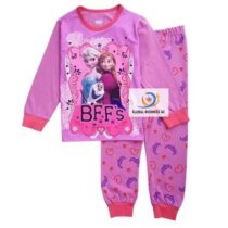 Laissez vos petits explorer leur univers de dessins animés préférés même pendant le sommeil avec notre Ensemble Pyjama Enfant à Motif Dessin Animé pour Garçon et Fille. Confortable, doux et élégant, il apporte la magie de Disney directement à leur chambre. Offrez à votre petit sa propre aventure nocturne.